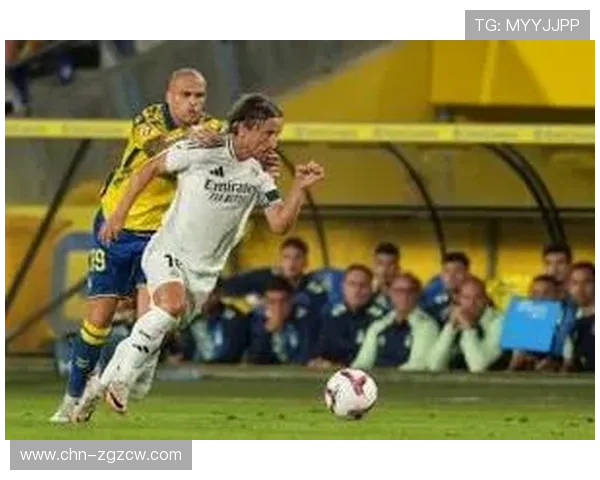 维尼修斯独造四球，皇马5-0摩纳哥提前锁定胜局