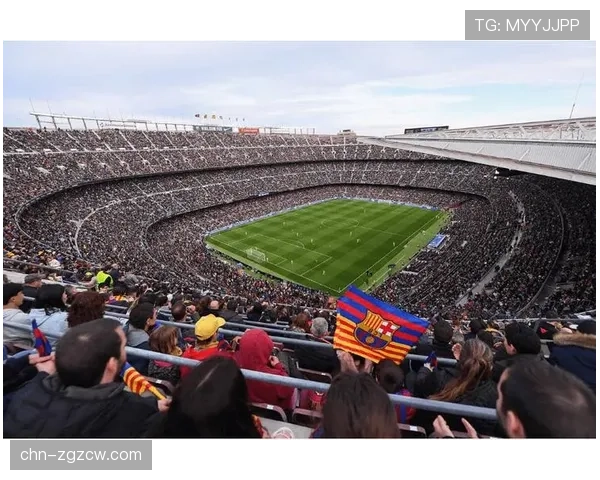 巴塞罗那俱乐部宣布，诺坎普球场草皮将在夏季更换为混合草种，以提升场地平整度利于技术型防守